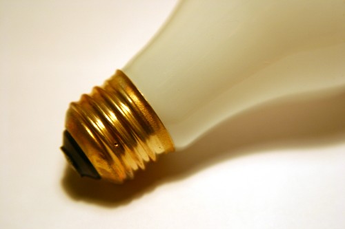 lightbulb-screw.jpg